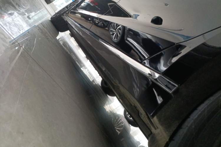Used Volkswagen Phideon 2021 380TSI Prestige Edition Left Side Sill