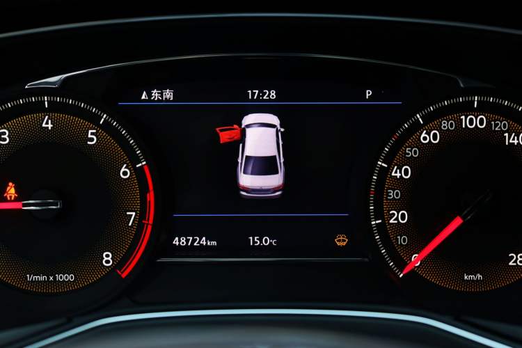 Used Volkswagen Phideon 2021 380TSI Prestige Edition Odometer Close Up