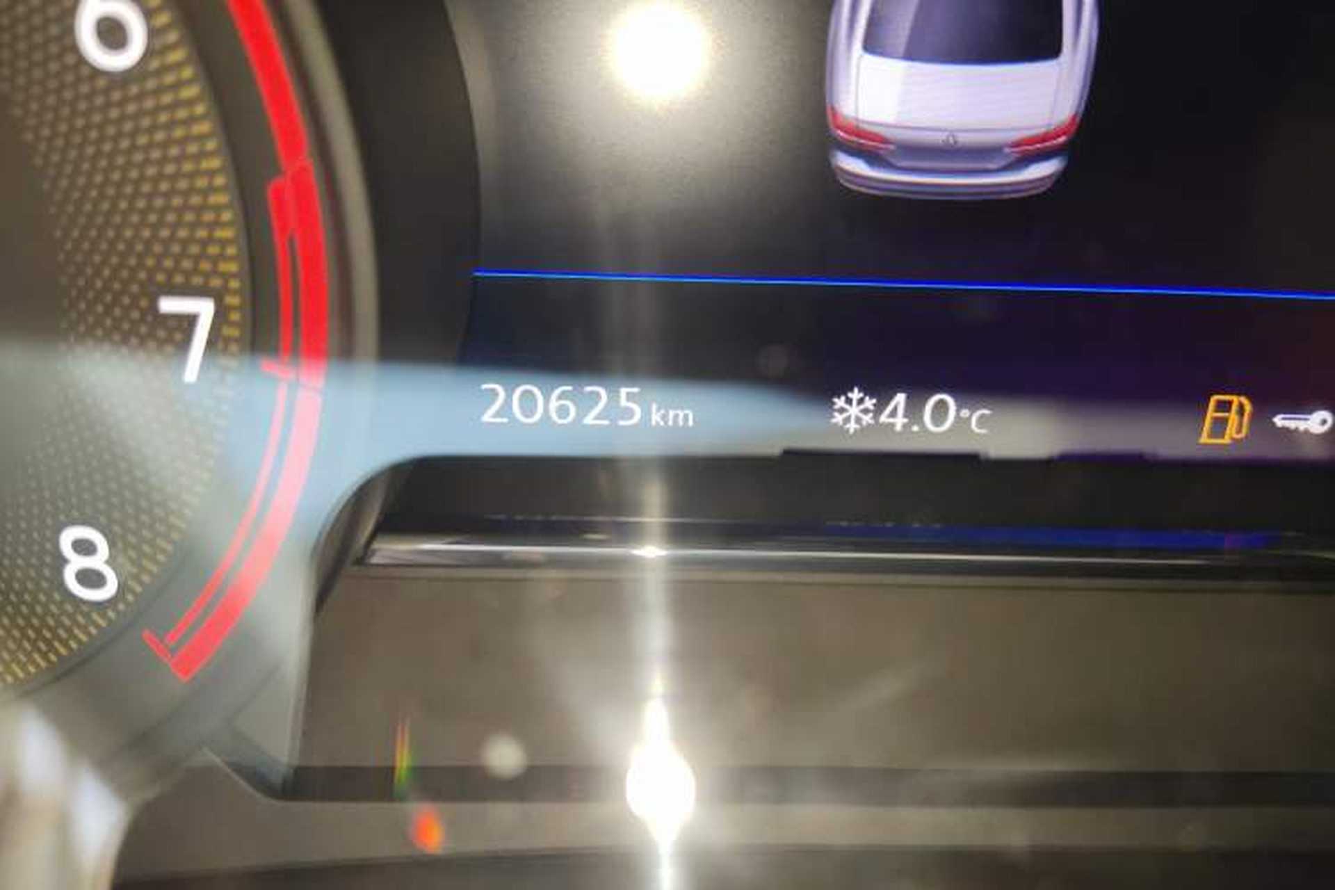 Used Volkswagen Phideon 2021 380TSI Prestige Edition Odometer Close Up