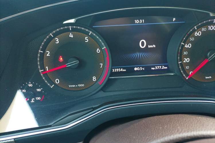Used Volkswagen Phideon 2021 380TSI Luxury Edition Odometer Close Up