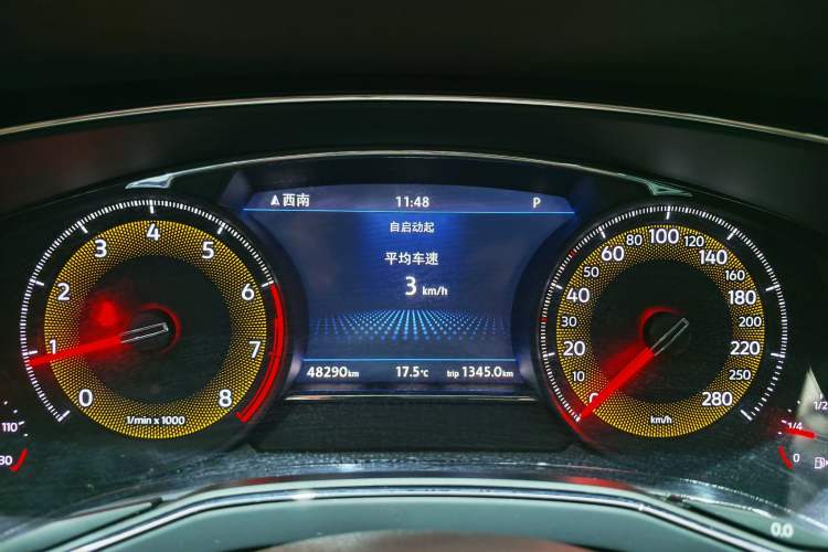 Used Volkswagen Phideon 2021 380TSI Luxury Edition Odometer Close Up