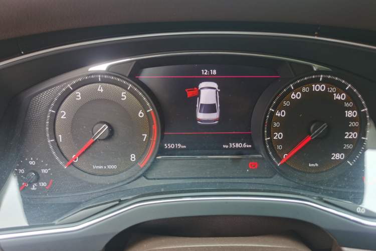 Used Volkswagen Phideon 2021 380TSI Prestige Edition Odometer Close Up