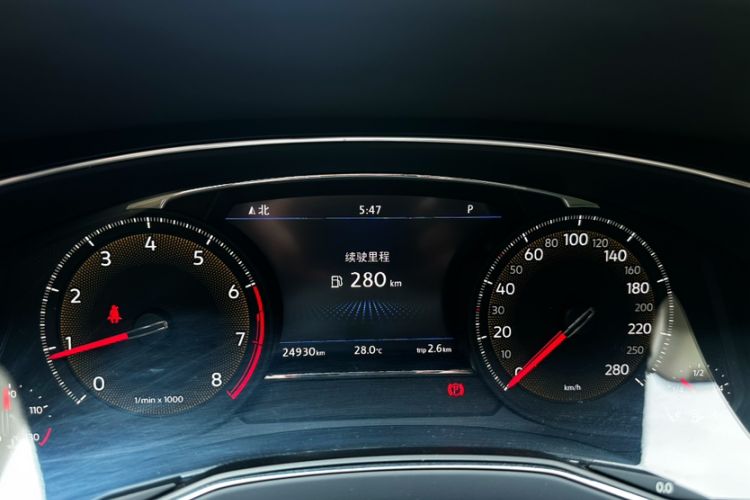 Used Volkswagen Phideon 2021 380TSI Luxury Edition Odometer Close Up