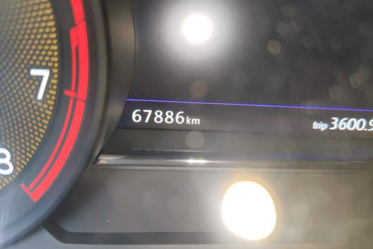 Used Volkswagen Phideon 2021 380TSI Luxury Edition Odometer Close Up