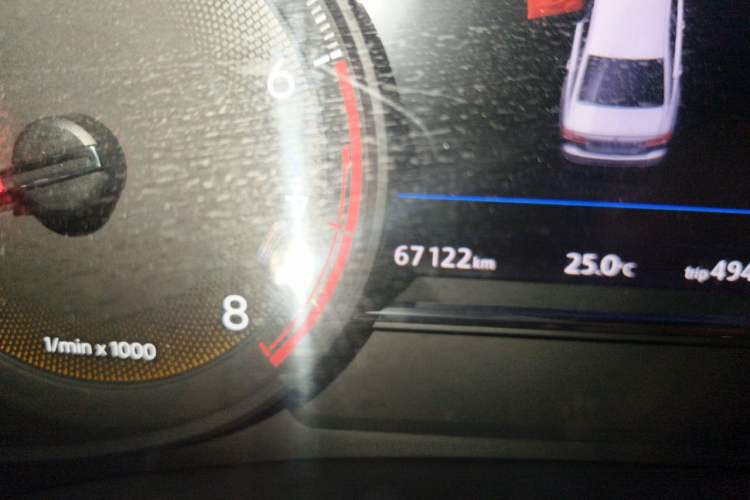 Used Volkswagen Phideon 2021 380TSI Luxury Edition Odometer Close Up
