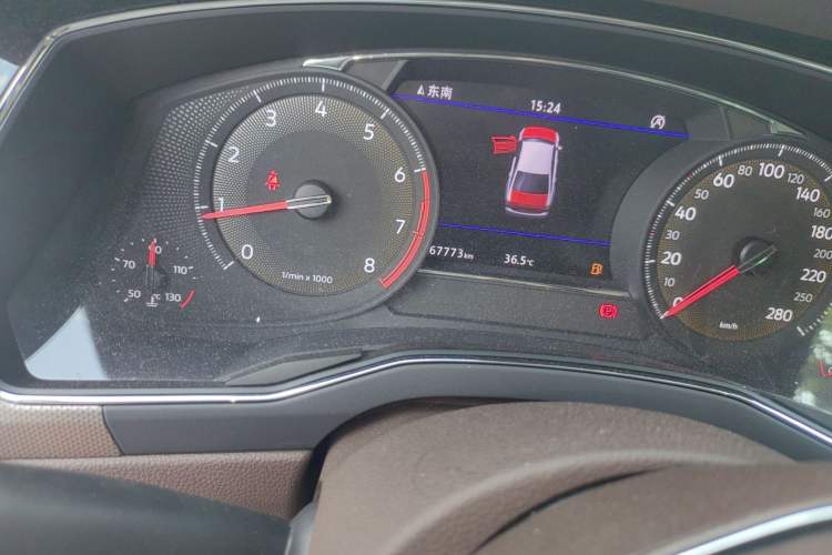 Used Volkswagen Phideon 2021 380TSI Luxury Edition Odometer Close Up