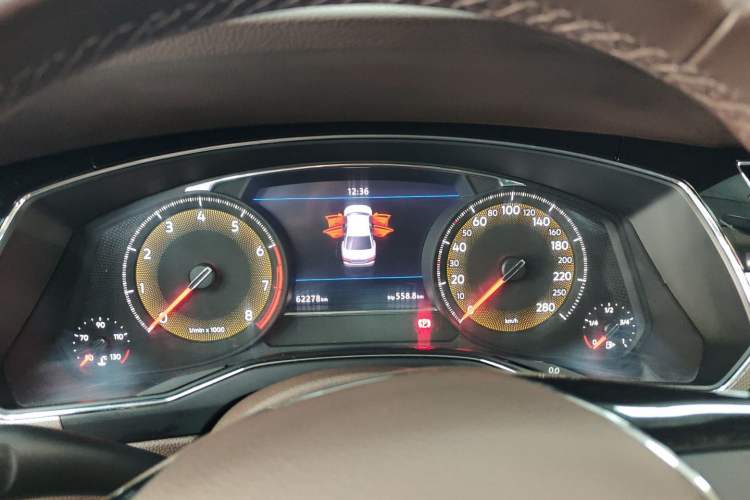 Used Volkswagen Phideon 2021 380TSI Luxury Edition Odometer Close Up