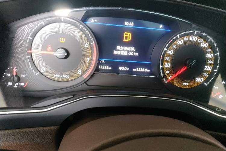 Used Volkswagen Phideon 2021 380TSI Flagship Edition Odometer Close Up