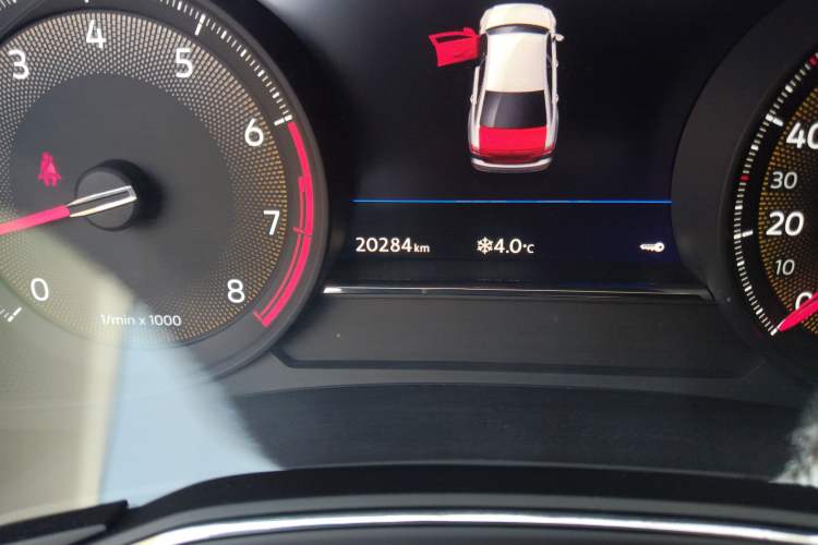 Used Volkswagen Phideon 2021 380TSI Prestige Edition Odometer Close Up