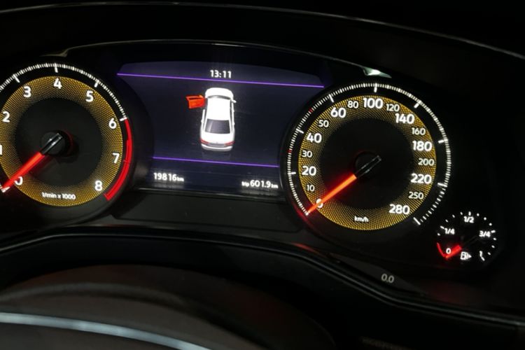 Used Volkswagen Phideon 2021 380TSI Prestige Edition Odometer Close Up