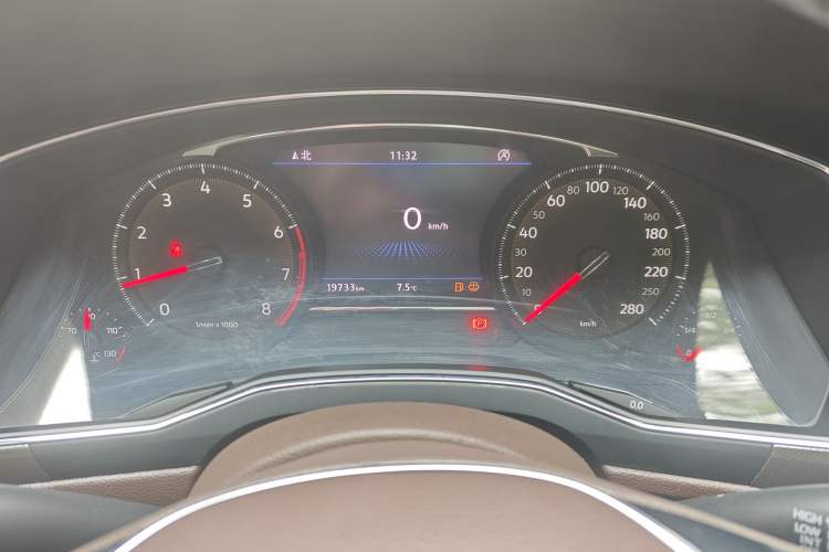Used Volkswagen Phideon 2021 380TSI Luxury Edition Odometer Close Up