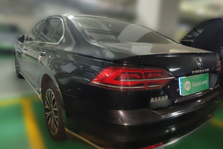Used Volkswagen Phideon 2021 380TSI Luxury Edition Rear Left 45 Deg