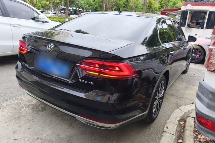 Used Volkswagen Phideon 2021 380TSI Luxury Edition Rear Right 45 Deg