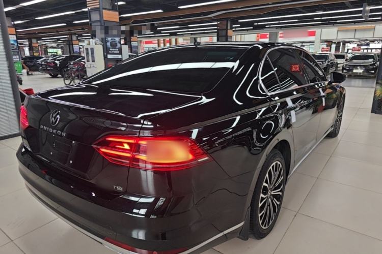 Used Volkswagen Phideon 2021 380TSI Luxury Edition Rear Right 45 Deg