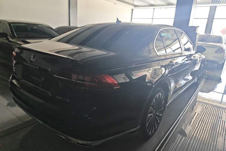 Used Volkswagen Phideon 2021 380TSI Prestige Edition Rear Right 45 Deg