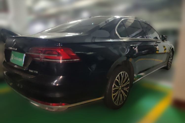 Used Volkswagen Phideon 2021 380TSI Luxury Edition Rear Right 45 Deg