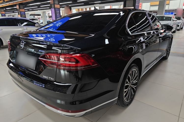 Used Volkswagen Phideon 2021 380TSI Luxury Edition Rear Right 45 Deg