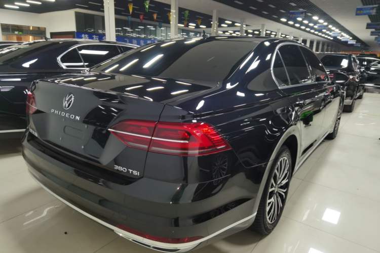 Used Volkswagen Phideon 2021 380TSI Luxury Edition Rear Right 45 Deg