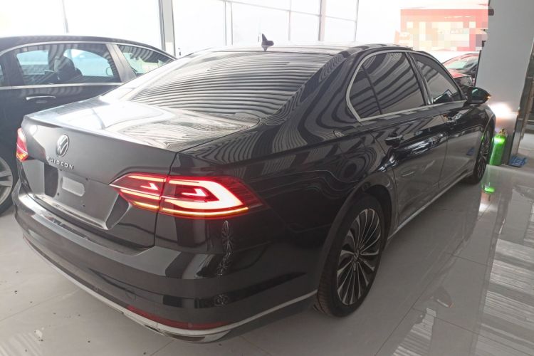 Used Volkswagen Phideon 2021 380TSI Prestige Edition Rear Right 45 Deg