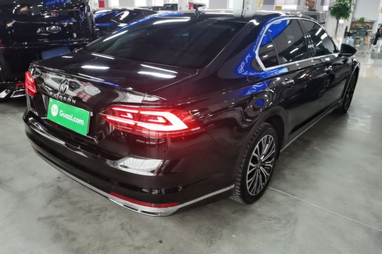 Used Volkswagen Phideon 2021 380TSI Luxury Edition Rear Right 45 Deg