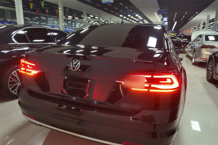 Used Volkswagen Phideon 2021 380TSI Luxury Edition Rear