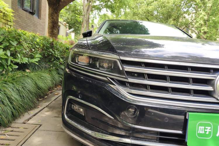 Used Volkswagen Phideon 2021 380TSI Luxury Edition Right Front Headlight