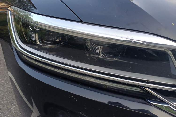 Used Volkswagen Phideon 2021 380TSI Luxury Edition Right Front Headlight