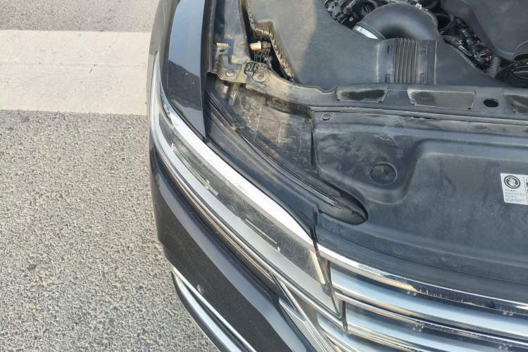 Used Volkswagen Phideon 2021 380TSI Luxury Edition Right Front Headlight