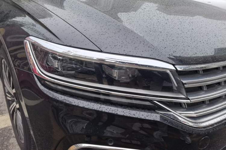 Used Volkswagen Phideon 2021 380TSI Luxury Edition Right Front Headlight