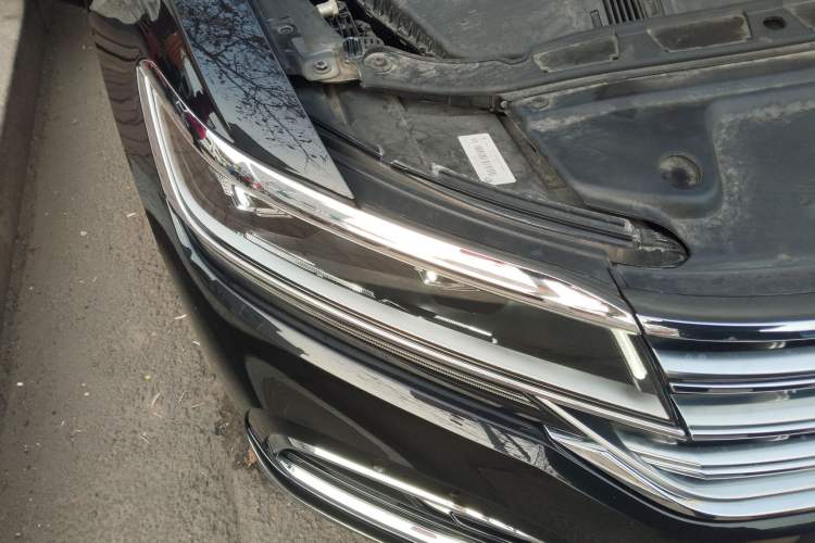 Used Volkswagen Phideon 2021 380TSI Prestige Edition Right Front Headlight