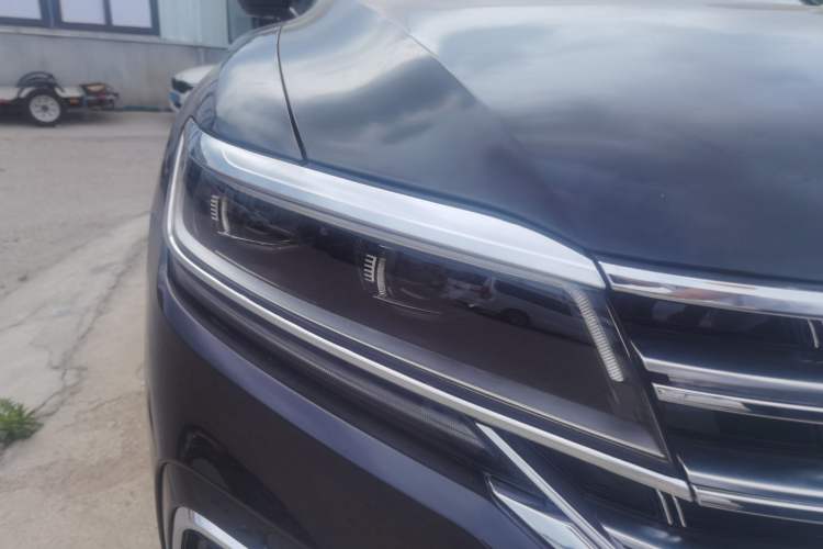 Used Volkswagen Phideon 2021 380TSI Luxury Edition Right Front Headlight