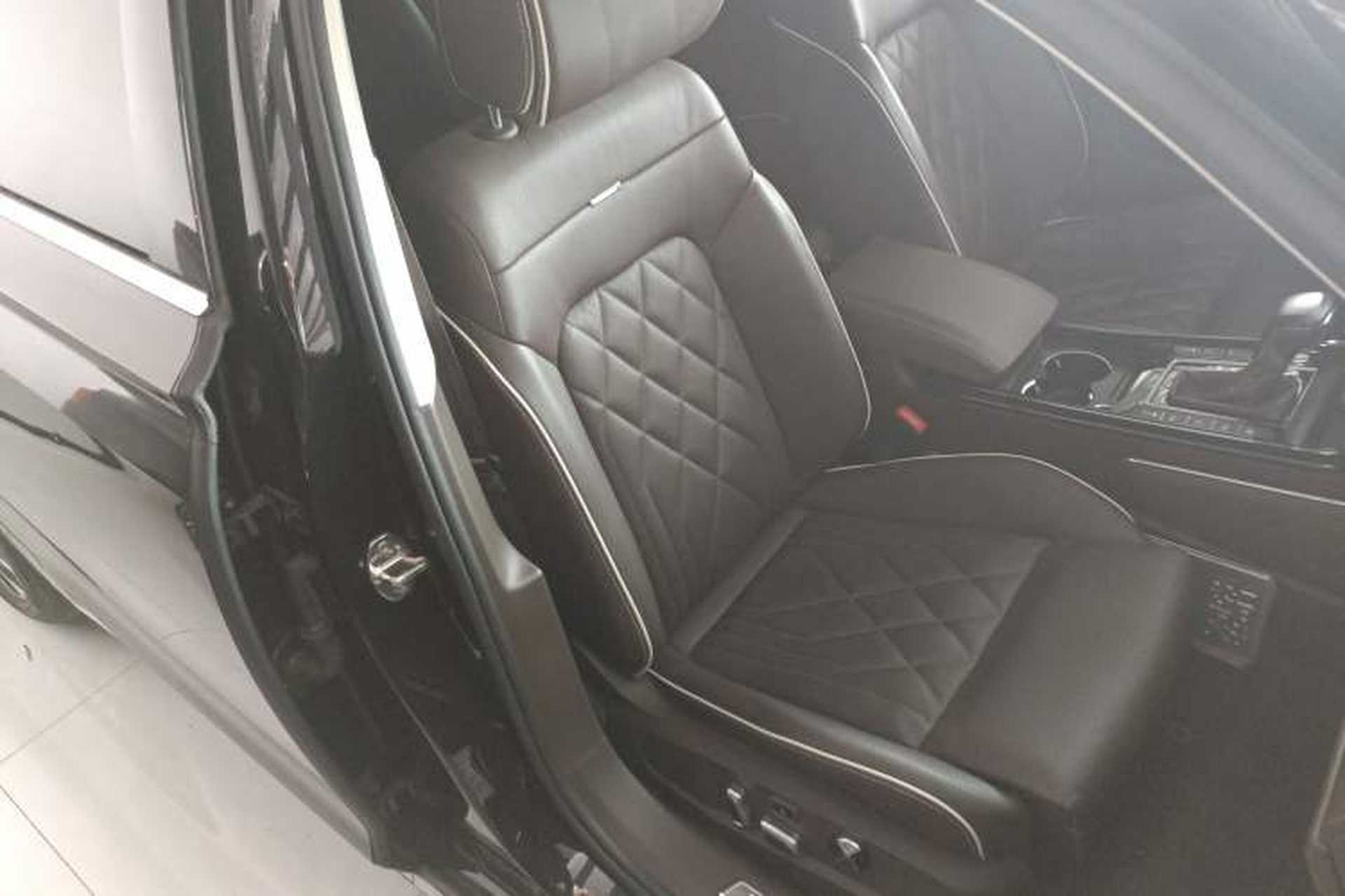 Used Volkswagen Phideon 2021 380TSI Prestige Edition Right Front Seat