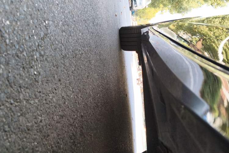 Used Volkswagen Phideon 2021 380TSI Luxury Edition Right Side Sill