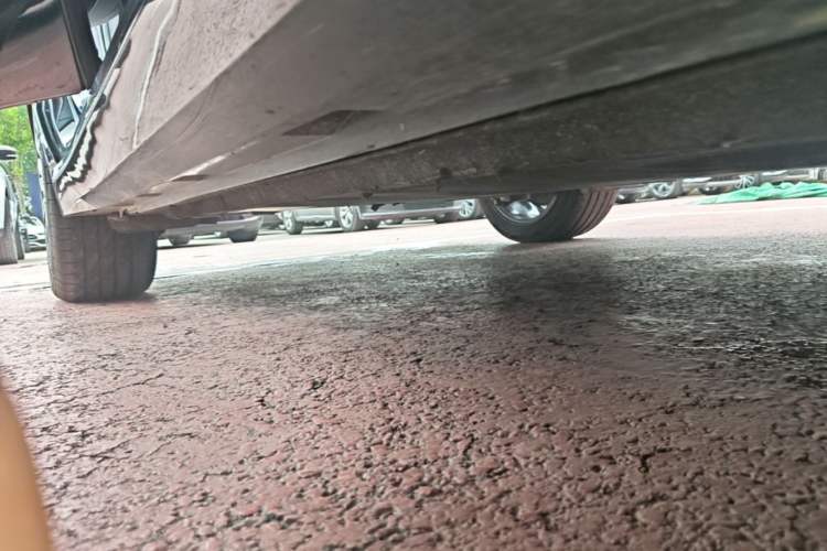 Used Volkswagen Phideon 2021 380TSI Luxury Edition Right Side Sill