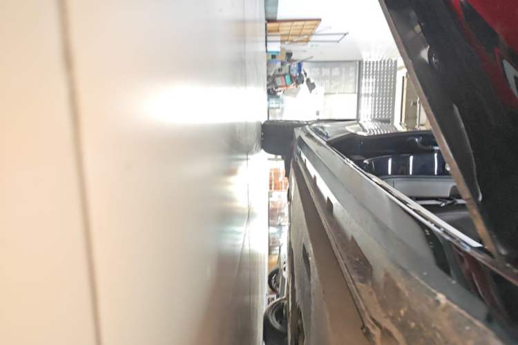 Used Volkswagen Phideon 2021 380TSI Luxury Edition Right Side Sill