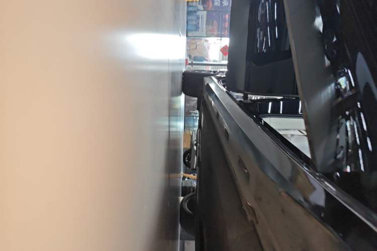 Used Volkswagen Phideon 2021 380TSI Prestige Edition Right Side Sill