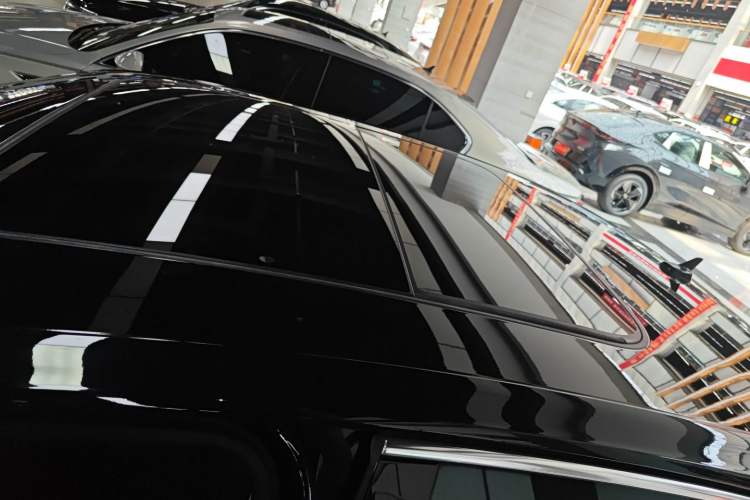Used Volkswagen Phideon 2021 380TSI Luxury Edition Roof