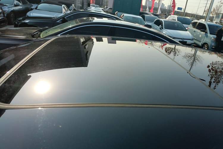 Used Volkswagen Phideon 2021 380TSI Luxury Edition Roof