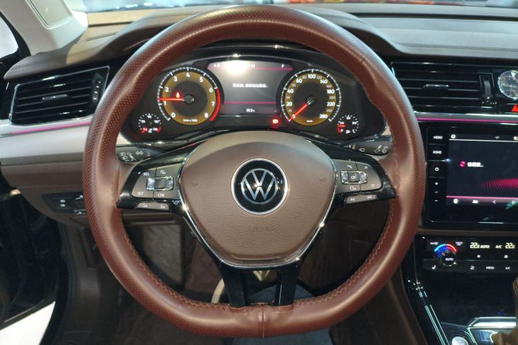 Used Volkswagen Phideon 2021 380TSI Luxury Edition Steering Wheel