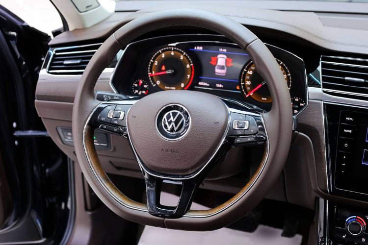 Used Volkswagen Phideon 2021 380TSI Prestige Edition Steering Wheel