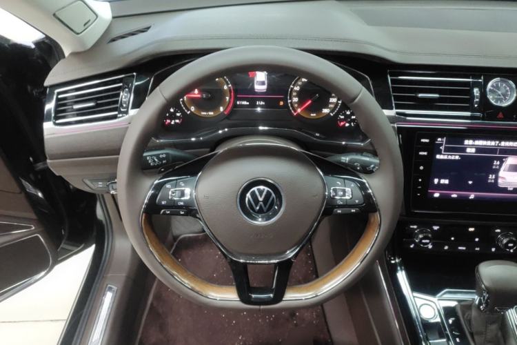 Used Volkswagen Phideon 2021 380TSI Prestige Edition Steering Wheel