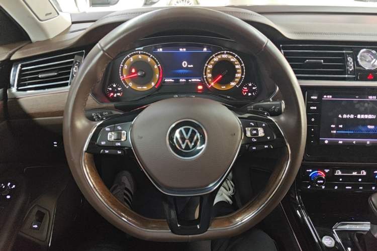 Used Volkswagen Phideon 2021 380TSI Prestige Edition Steering Wheel