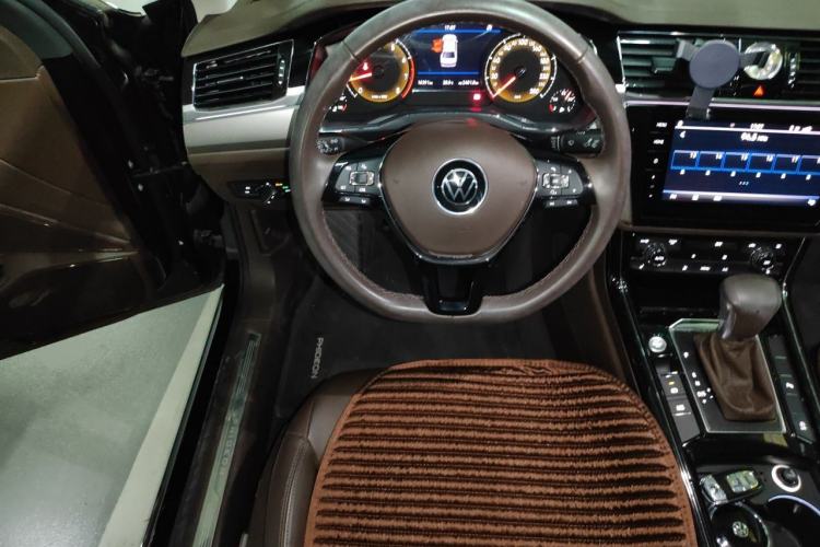 Used Volkswagen Phideon 2021 380TSI Luxury Edition Steering Wheel