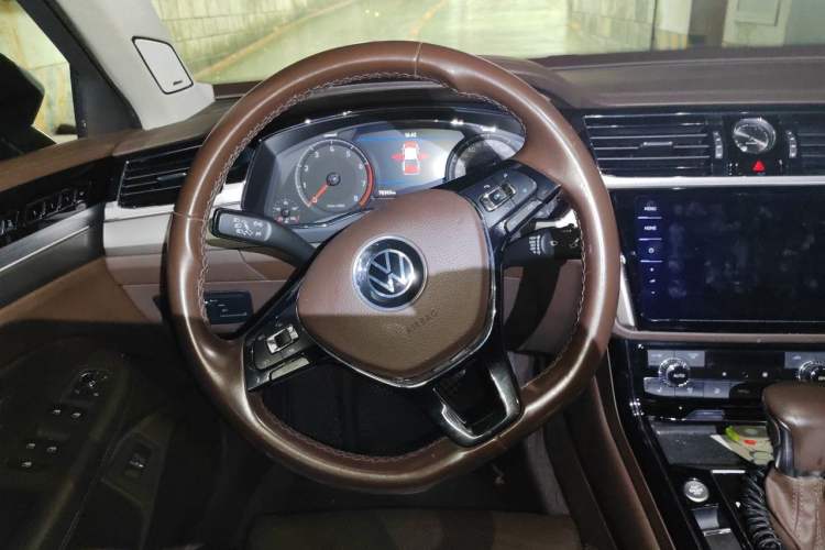 Used Volkswagen Phideon 2021 380TSI Luxury Edition Steering Wheel