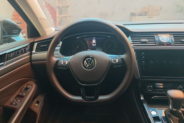 Used Volkswagen Phideon 2021 380TSI Luxury Edition Steering Wheel