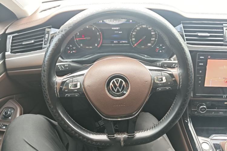 Used Volkswagen Phideon 2021 380TSI Luxury Edition Steering Wheel