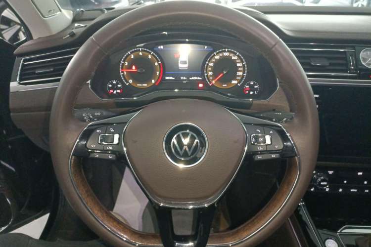 Used Volkswagen Phideon 2021 380TSI Prestige Edition Steering Wheel