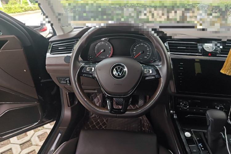 Used Volkswagen Phideon 2021 380TSI Prestige Edition Steering Wheel