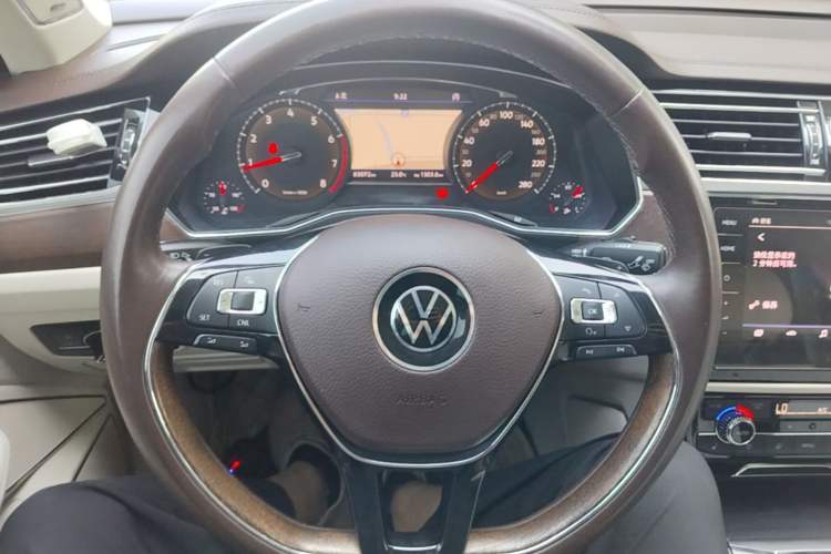 Used Volkswagen Phideon 2021 380TSI Prestige Edition Steering Wheel