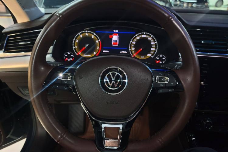 Used Volkswagen Phideon 2021 380TSI Luxury Edition Steering Wheel